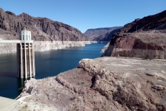 Der durch den Hoover Damm aufgestaute Lake Mead mit erschreckend niedrigem Wasserstand