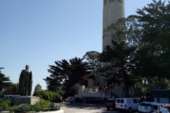 Coit Tower und Kolumbus-Statue am Telegraph Hill